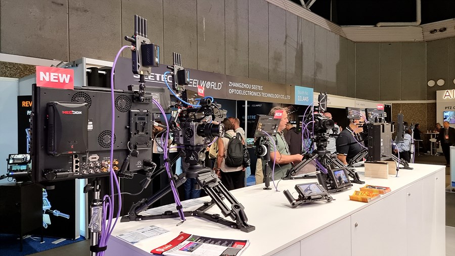 Field Monitor (F-7HS, F-10H, SVM-130P, SVM-183P, LXM-180P-FM) Zone