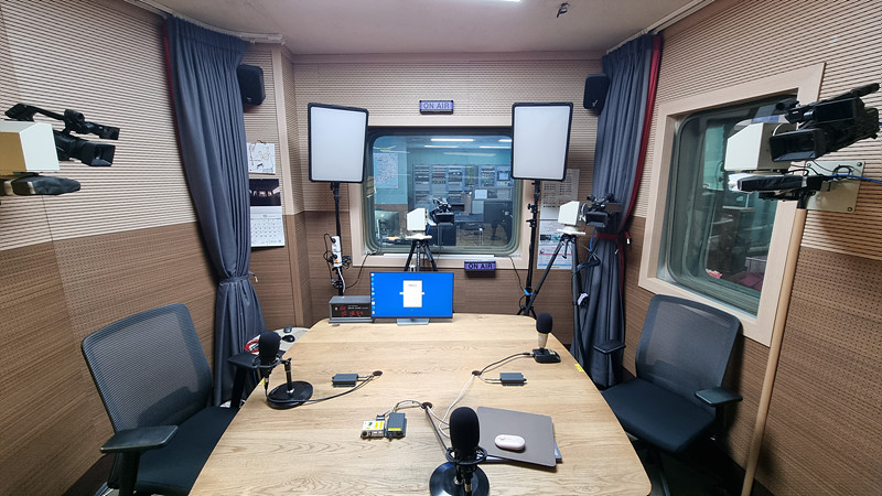 보이는 라디오를 위한 스튜디오