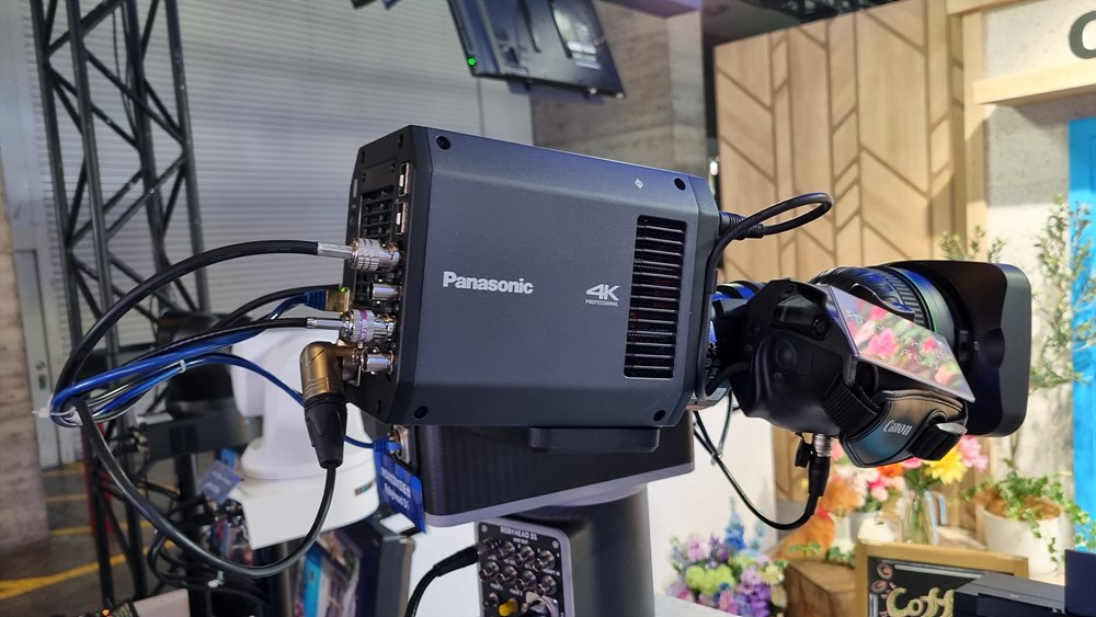 소형 멀티퍼포즈 4K 카메라 AK-UBX100