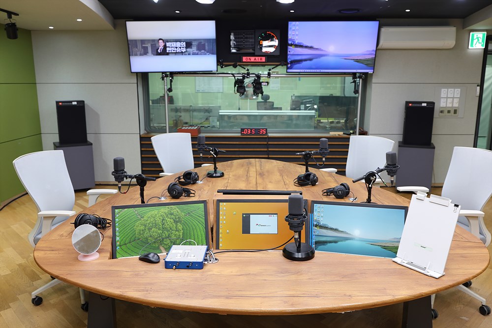 A-studio의 출연자 운영자 석